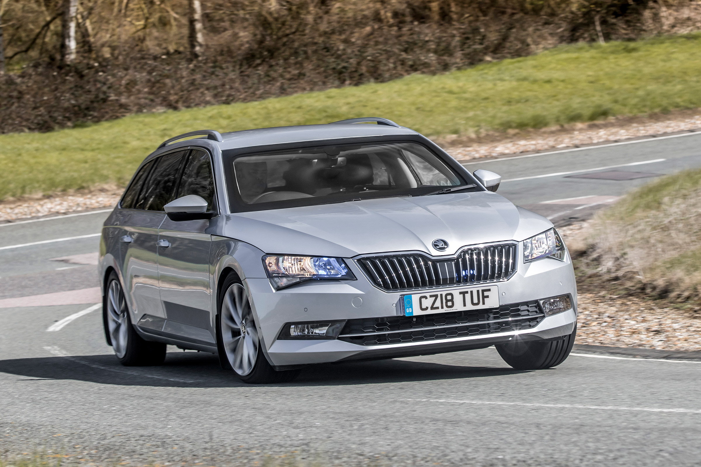 armoured skoda superb moving