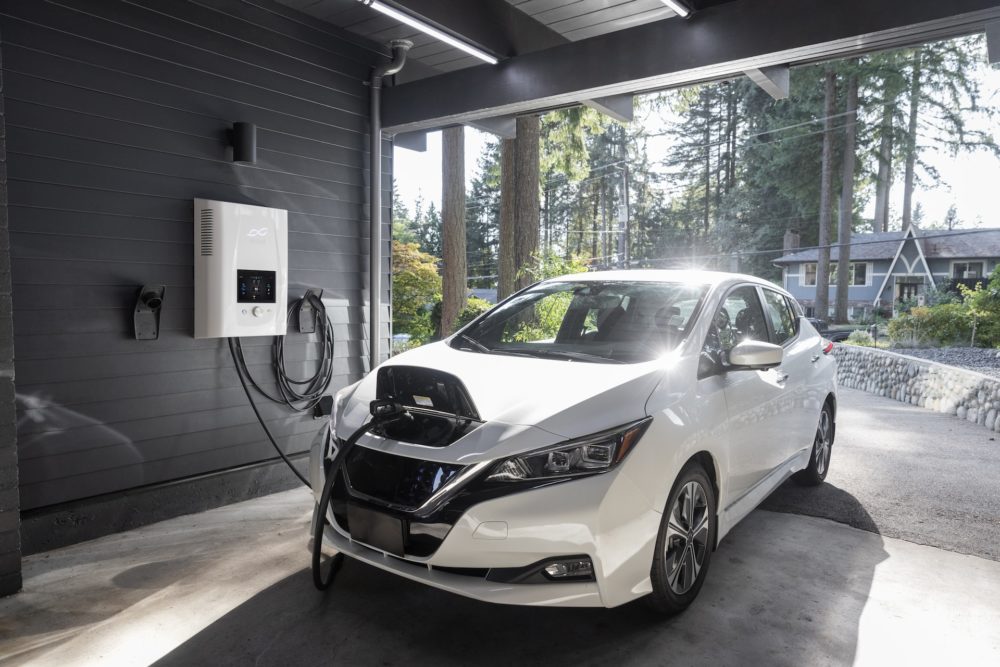 Charging an electric car safely using household and industrial sockets