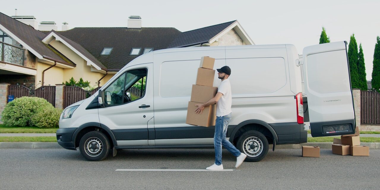 Van Tracking: How does it help companies with a Fleet on the Road?